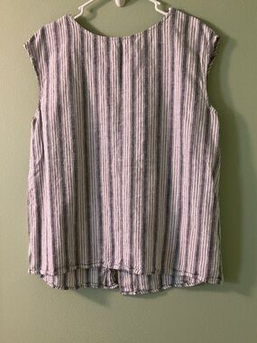 Max Studio Navy and White Vertical Stripe Sleeveless Tank